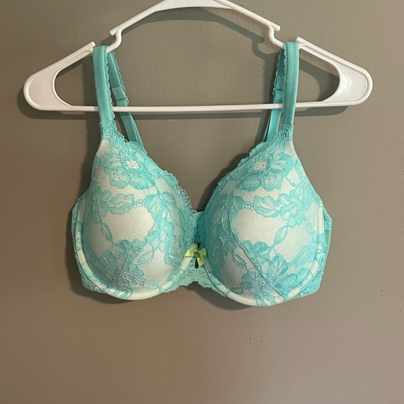 Victoria's Secret Body By Victoria Lined Perfect Coverage. 34DDD Rhinestone Bra - Picture 3 of 7